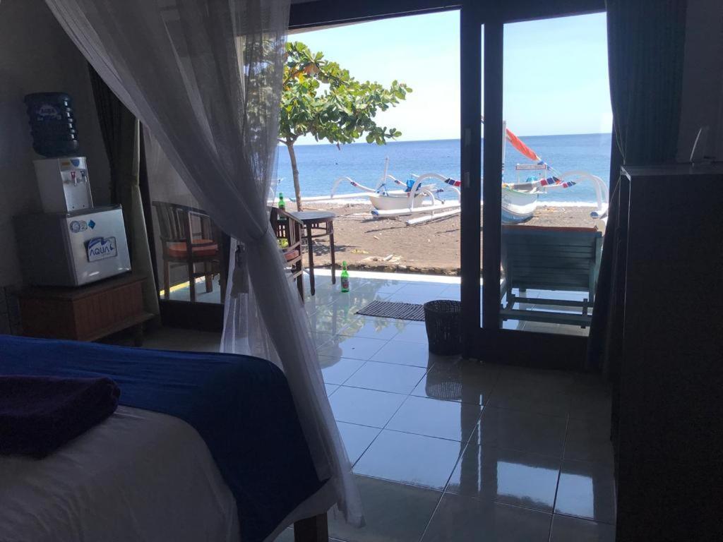 Tambun Sari Beach Homestay Amed Eksteriør billede